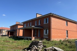 Дом 198,4 м² на участке 8 сот.